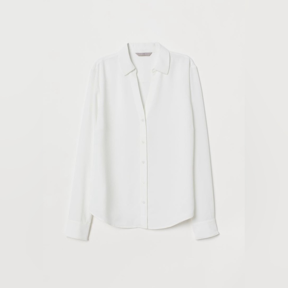 NWOT V-neck Blouse